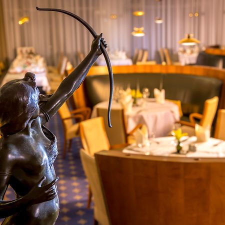 Dorint Charlottenhof Halle Halle  Restaurant photo