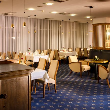 Dorint Charlottenhof Halle Halle  Restaurant photo