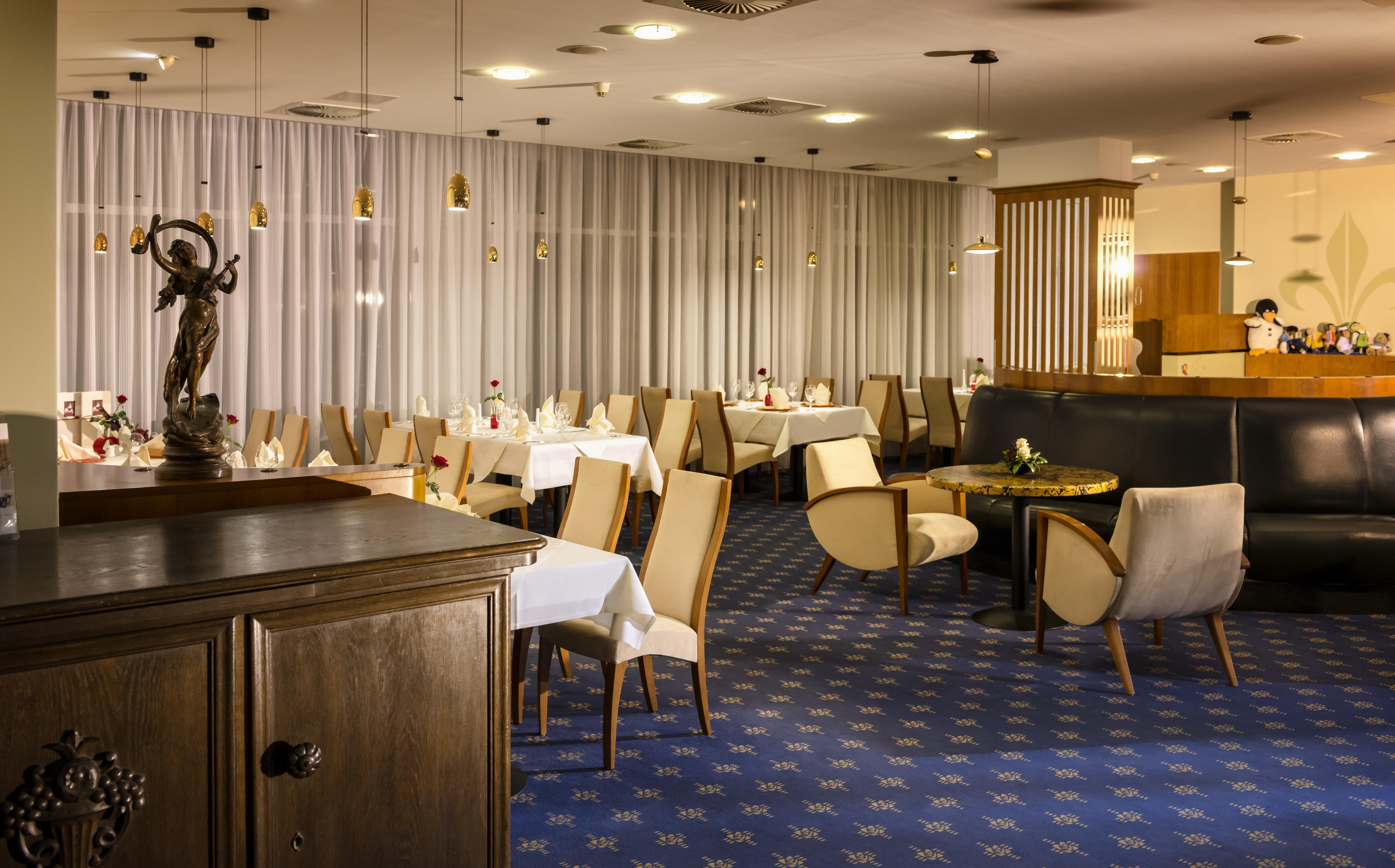 Dorint Charlottenhof Halle Halle  Restaurant photo